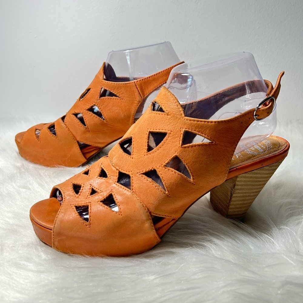 Jeffrey Campbell Church Orange Heels Size 7.5M - Picture 1 of 13